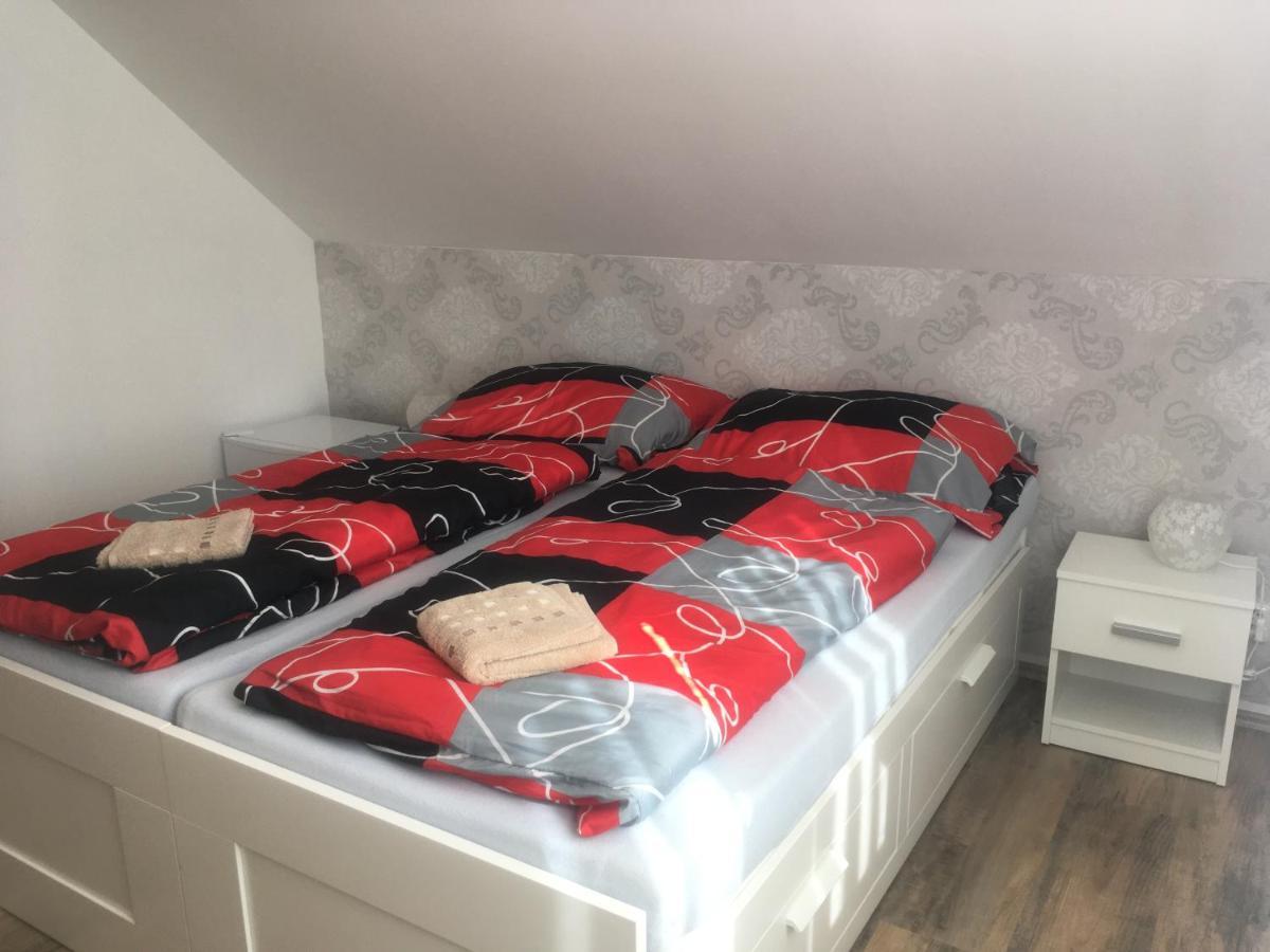 Ubytovani Pod Mezu Hlohovec Extérieur photo