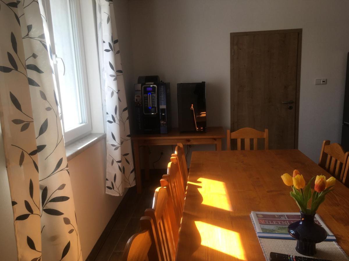 Ubytovani Pod Mezu Hlohovec Extérieur photo